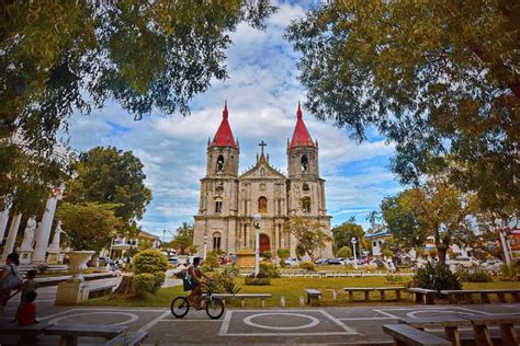 15 BEST ILOILO TOURIST SPOTS (Heritage & Islands).